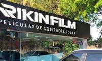 Logo Rikin Film - Colocação de Filme Automotivo de Controle Solar RJ em Barra da Tijuca
